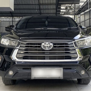 Toyota Innova Reborn MT