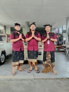 Bali Car Hire - Happy Staff